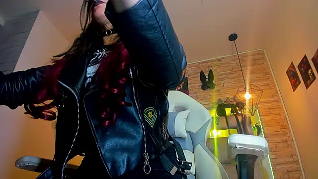 Evangelinejoness  online show from March 26, 11:49 am