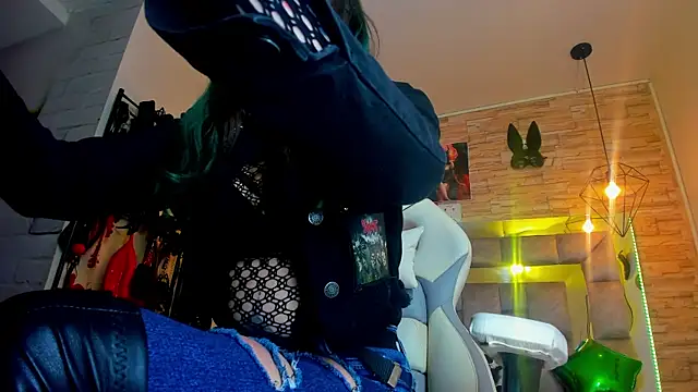 Evangelinejoness  online show from March 31, 11:43 am