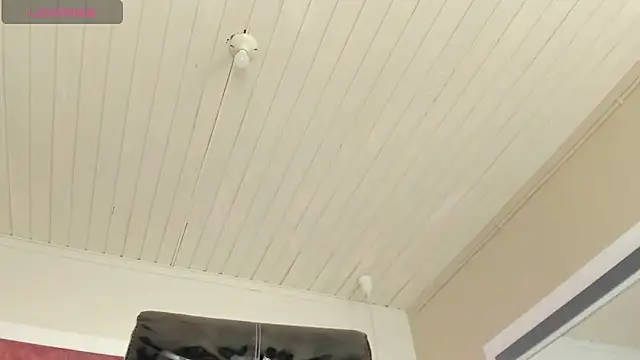 Snapshot of Shara_Goddes05 chatting on November 28, 4:09 pm Shara Goddes05 online show from November 28, 4:09 pm