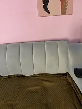 LunaMoore Pink online show from March 18, 12:30 pm