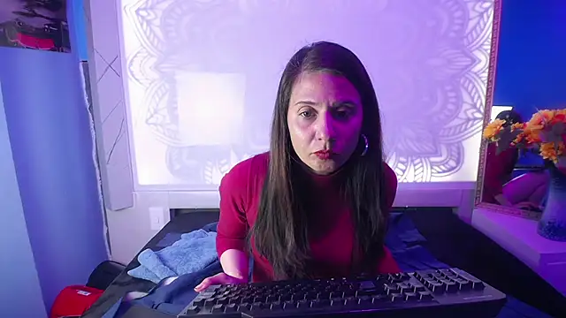 Kylie Bloom online show from October 26, 2:06 am