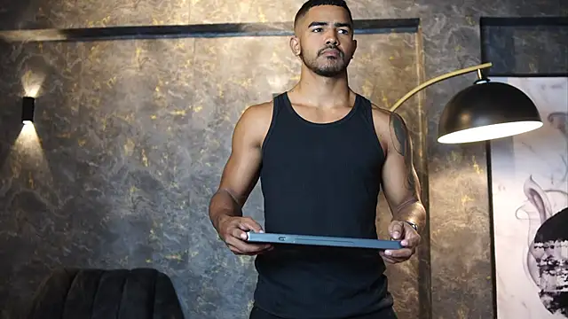 Reik Vonn online show from May 30, 1:08 pm