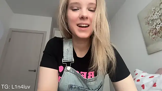 AIicaparkerc online show from February 8, 10:18 am