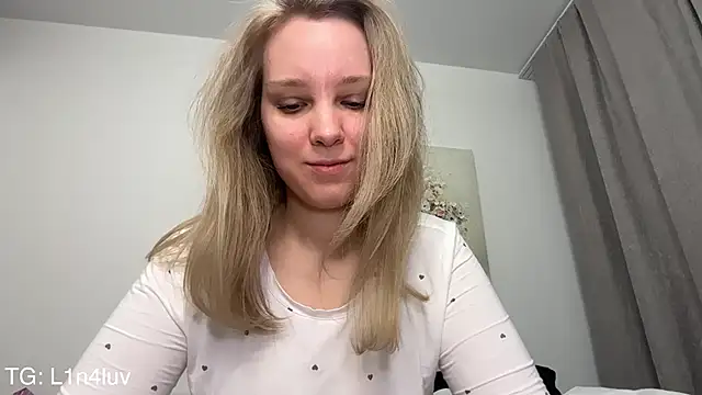 AIicaparkerc online show from February 22, 2:24 am