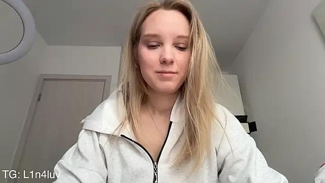 AIicaparkerc online show from April 4, 2:14 pm