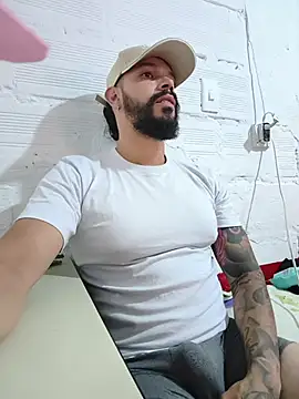 AlukardBig online show from April 11, 9:30 pm