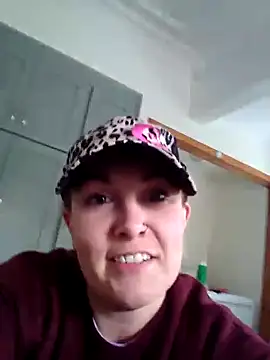 Snapshot of sexysiren93 chatting on October 13, 5:57 pm sexysiren93 online show from October 13, 5:57 pm