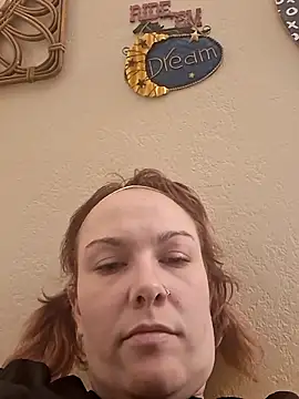 Snapshot of sexysiren93 chatting on March 15, 4:07 am sexysiren93 online show from March 15, 4:07 am