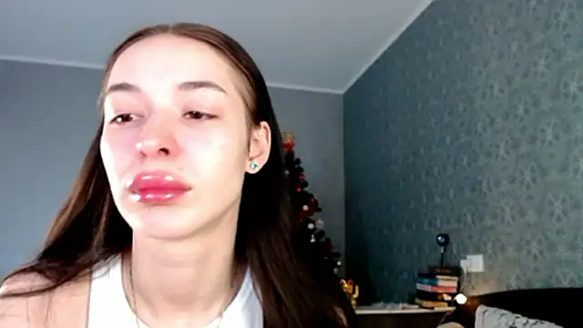 Snapshot of Daphne_Darkthorn chatting on January 11, 4:39 am Daphne Darkthorn online show from January 11, 4:39 am