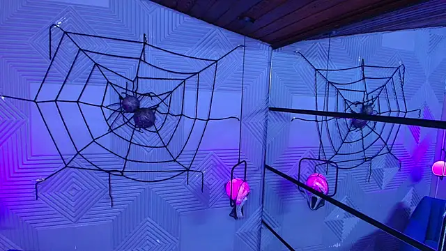 CinnamonHeat online show from October 24, 11:06 am