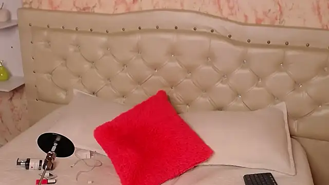 GabbiePrice online show from February 7, 3:16 pm