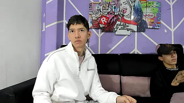 heyy noah11 online show from May 29, 1:20 pm