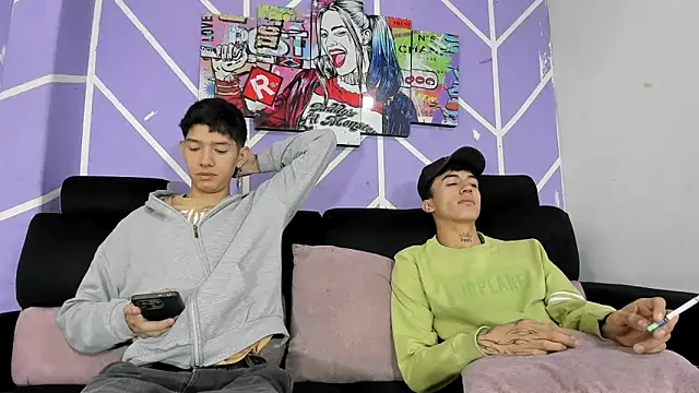 heyy noah11 online show from May 30, 1:08 pm