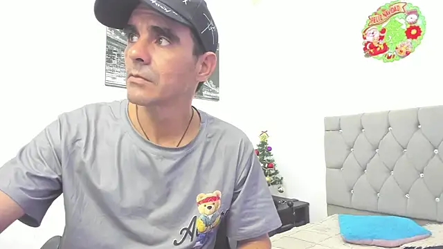 Sofi And Santy online show from January 11, 12:04 am