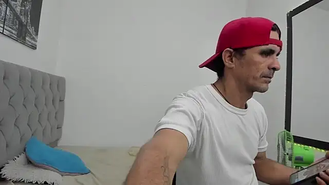 Sofi And Santy online show from February 28, 12:55 am