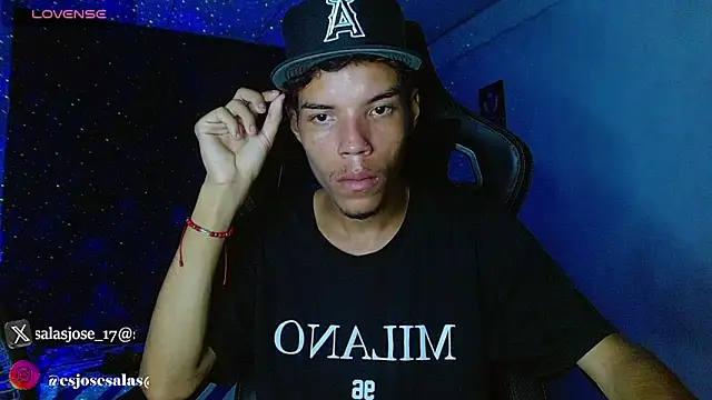 jhojan foxxx  online show from December 19, 5:36 am