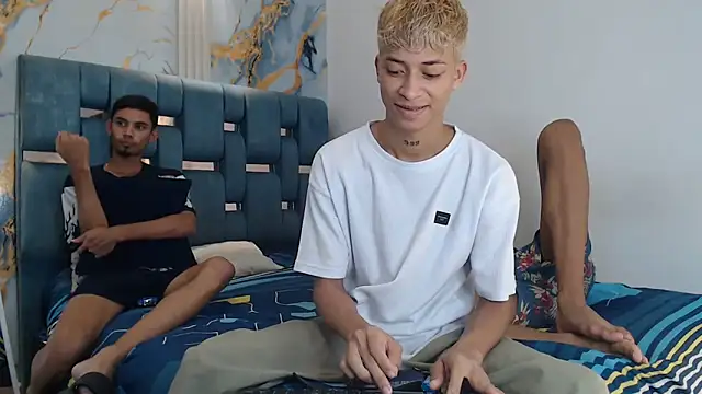 EMPIRE BOYS1 online show from March 25, 7:20 pm