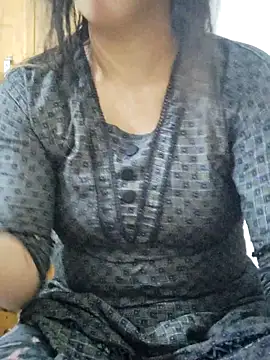 Snapshot of Tanha18 chatting on December 18, 12:11 pm Tanha18 online show from December 18, 12:11 pm