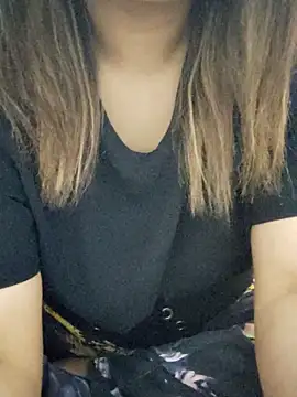 Snapshot of Tanha18 chatting on February 9, 2:21 pm Tanha18 online show from February 9, 2:21 pm