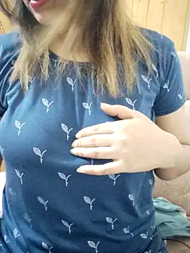 Snapshot of Tanha18 chatting on February 19, 6:15 pm Tanha18 online show from February 19, 6:15 pm