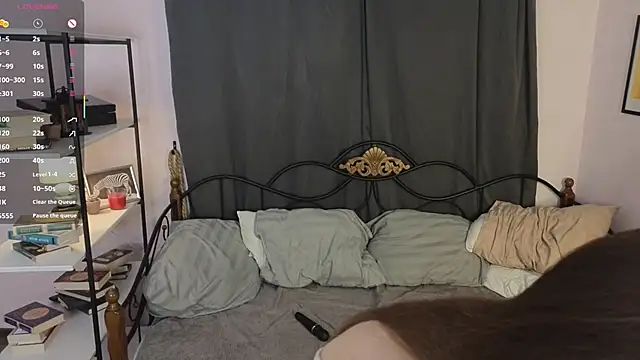 Snapshot of Ruth_Going chatting on December 20, 12:07 am Ruth Going online show from December 20, 12:07 am