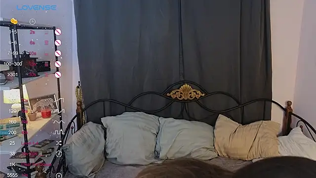 Snapshot of Ruth_Going chatting on December 21, 10:50 pm Ruth Going online show from December 21, 10:50 pm