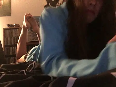 Feetwolf0 online show from October 13, 6:02 am