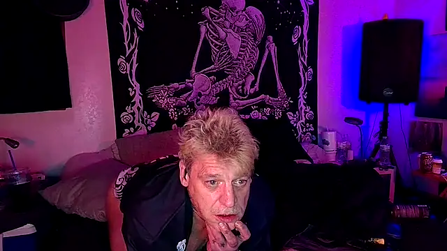 Snapshot of whitehole4bbc252 chatting on April 4, 8:34 am whitehole4bbc252 online show from April 4, 8:34 am