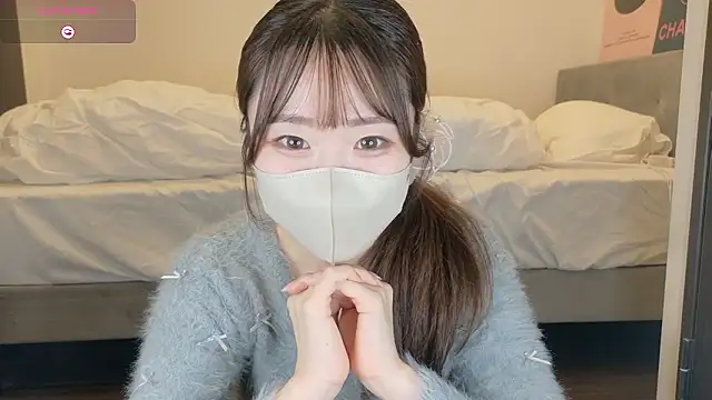 Snapshot of yura_ra_ra chatting on April 21, 1:17 pm yura ra ra online show from April 21, 1:17 pm