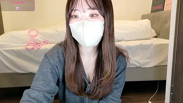 Snapshot of yura_ra_ra chatting on May 7, 7:36 am yura ra ra online show from May 7, 7:36 am