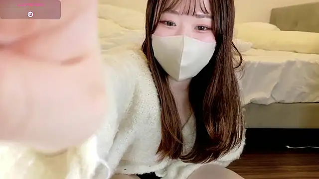 Snapshot of yura_ra_ra chatting on May 28, 9:17 am yura ra ra online show from May 28, 9:17 am