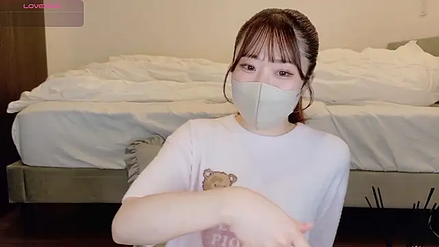 Snapshot of yura_ra_ra chatting on May 30, 1:19 pm yura ra ra online show from May 30, 1:19 pm