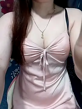 LeanaLy online show from March 16, 11:20 pm