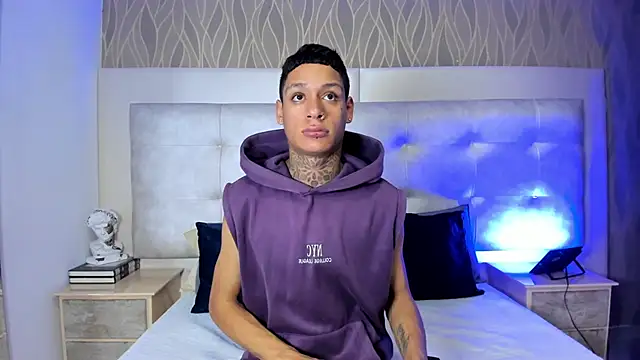 Snapshot of GaelCarter chatting on February 3, 3:48 am GaelCarter online show from February 3, 3:48 am