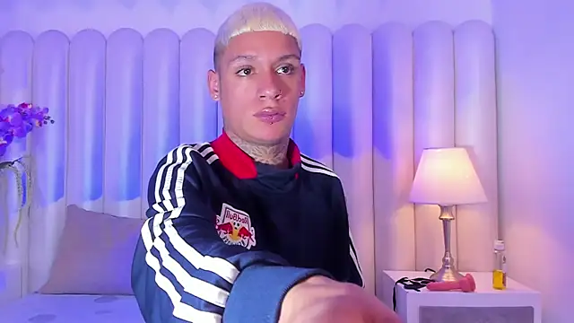 Snapshot of GaelCarter chatting on February 27, 3:50 am GaelCarter online show from February 27, 3:50 am