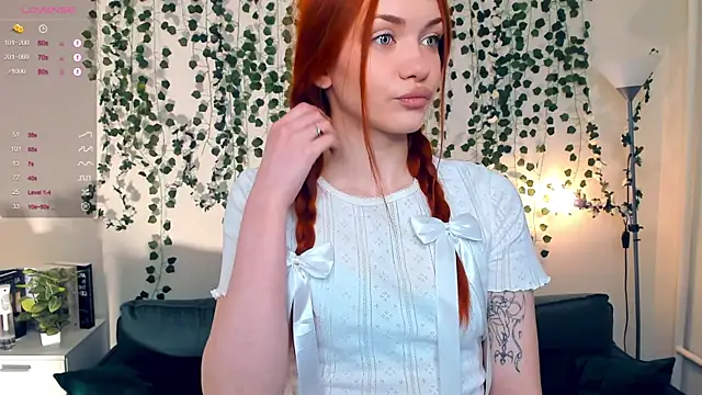 Foxy blush online show from November 9, 7:45 pm