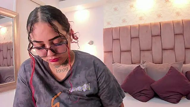 atennea diiossa online show from December 16, 11:37 am