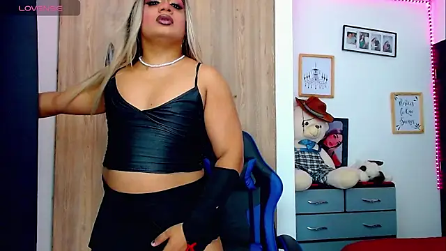 Snapshot of Sofiabigcock22 chatting on January 8, 1:30 am Sofiabigcock22 online show from January 8, 1:30 am