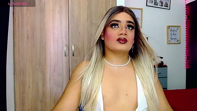 Snapshot of Sofiabigcock22 chatting on January 8, 5:26 pm Sofiabigcock22 online show from January 8, 5:26 pm