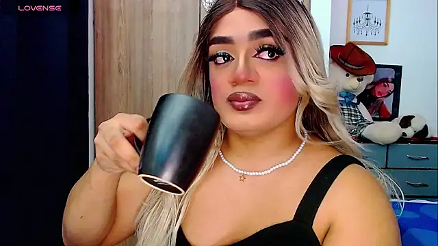 Snapshot of Sofiabigcock22 chatting on January 16, 11:14 am Sofiabigcock22 online show from January 16, 11:14 am