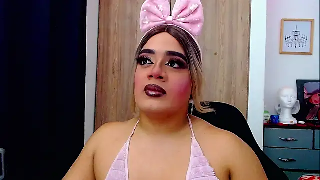 Snapshot of Sofiabigcock22 chatting on February 1, 3:05 am Sofiabigcock22 online show from February 1, 3:05 am