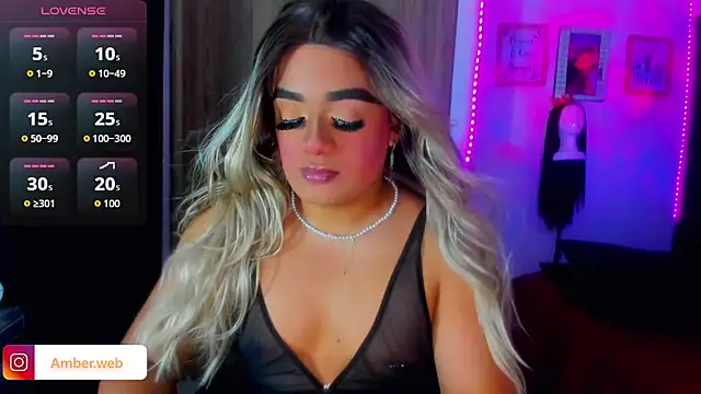 Snapshot of Sofiabigcock22 chatting on February 26, 12:31 am Sofiabigcock22 online show from February 26, 12:31 am