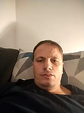 Iuliancatalin38 online show from October 11, 6:28 pm