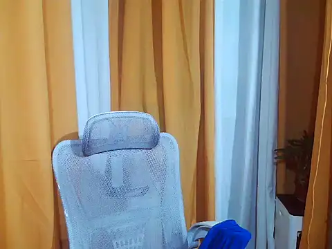 Snapshot of ellah_morenax chatting on March 26, 12:11 pm ellah morenax online show from March 26, 12:11 pm