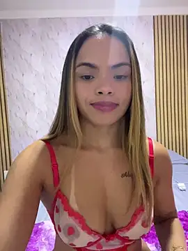 safadinhaquenteW online show from May 6, 1:05 pm