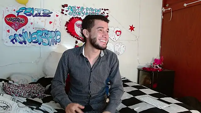 Snapshot of picante70_ chatting on January 6, 12:42 pm picante70 online show from January 6, 12:42 pm