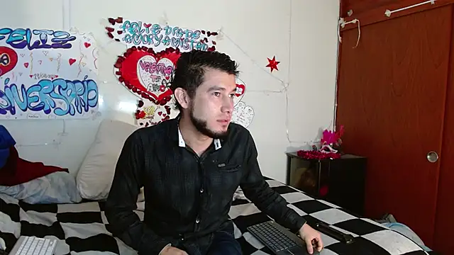 Snapshot of picante70_ chatting on February 9, 10:52 am picante70 online show from February 9, 10:52 am