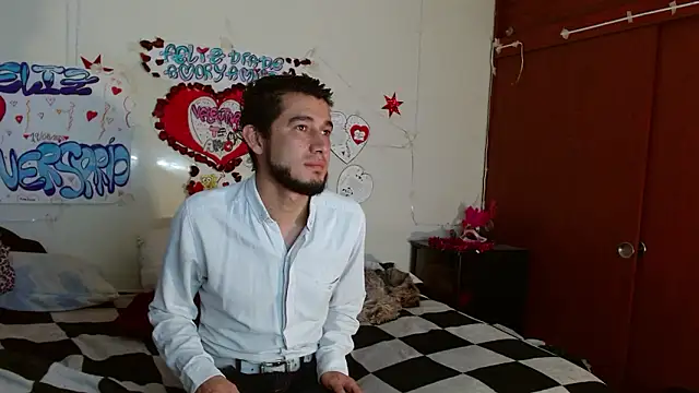 Snapshot of picante70_ chatting on February 16, 10:33 am picante70 online show from February 16, 10:33 am