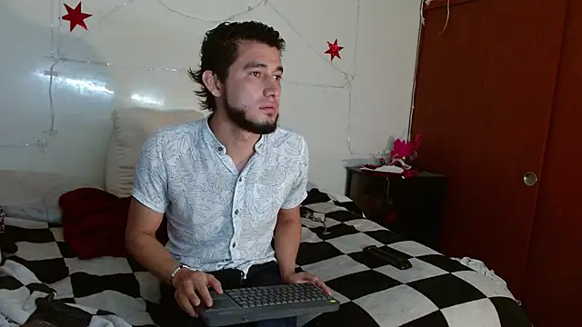 Snapshot of picante70_ chatting on February 20, 10:16 am picante70 online show from February 20, 10:16 am