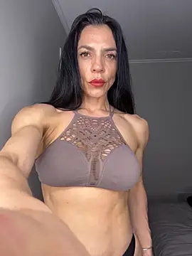 Snapshot of Kattefit chatting on March 4, 12:05 am Kattefit online show from March 4, 12:05 am